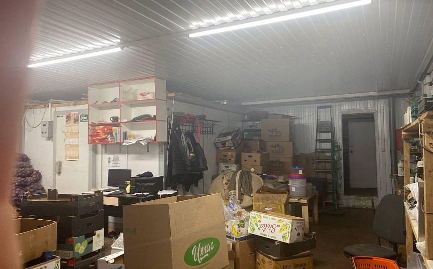 Помещение под магазин 64 м2 фото