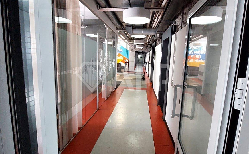 Продается отдельно стоящее здание 2 773 м² фото