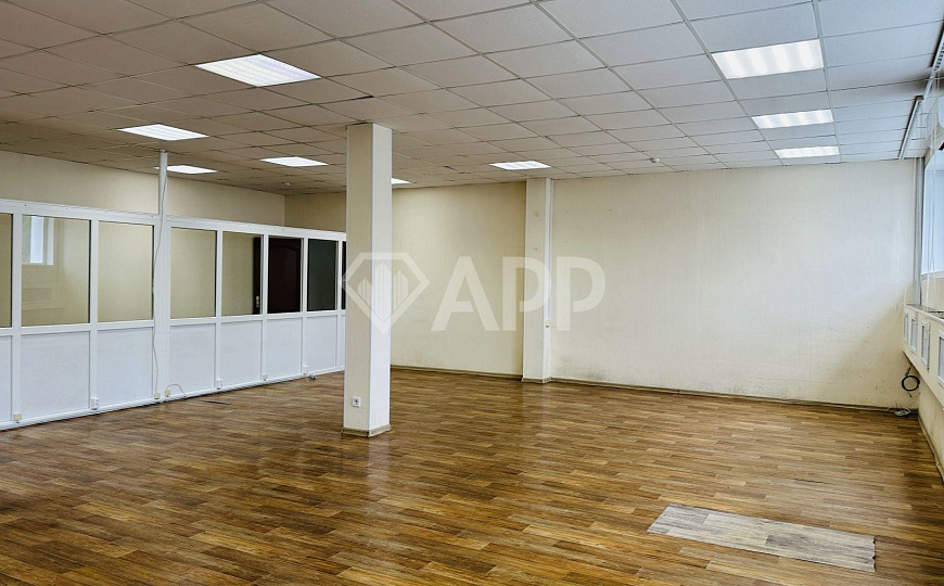 Сдаю просторный офис Опен-спейс 185м² фото
