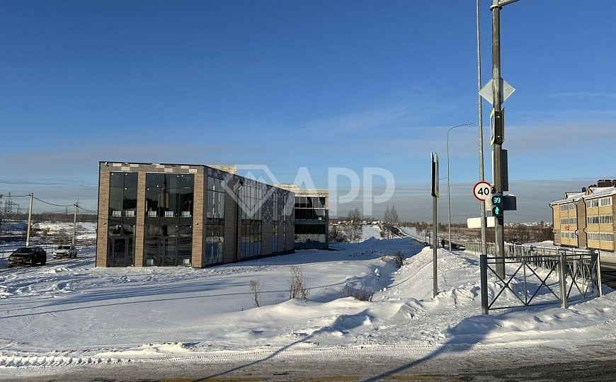 Сдаю помещения 340м² в Куюках на первой линии. фото