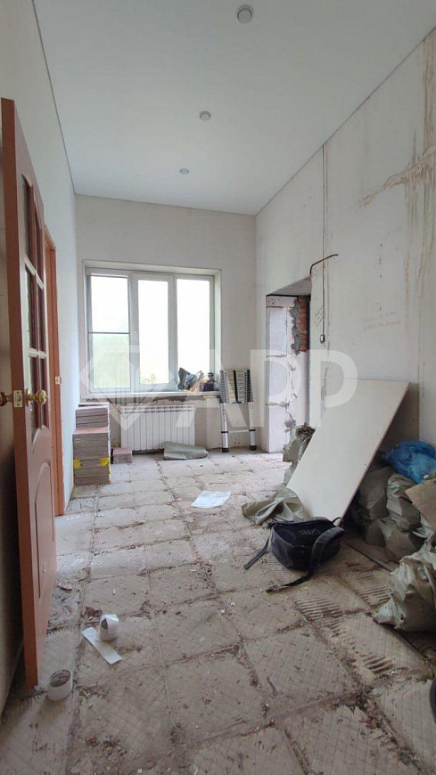 Офис с парковкой 92,6кв.м фото