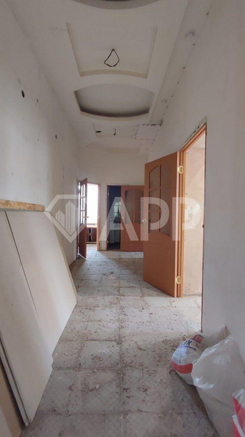 Офис с парковкой 92,6кв.м фото