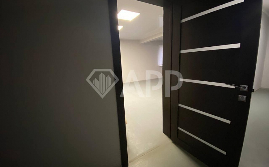 Офис на проезжей части ,35 кВм фото