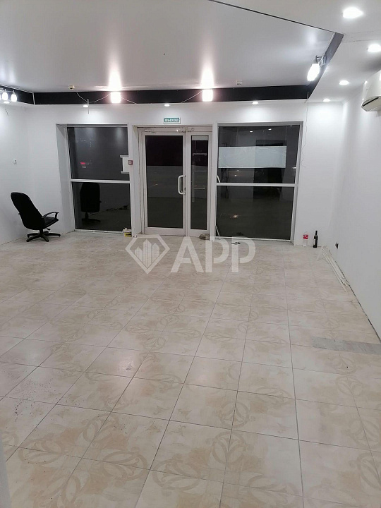 Сдаю торговое помещение, 71 м² фото