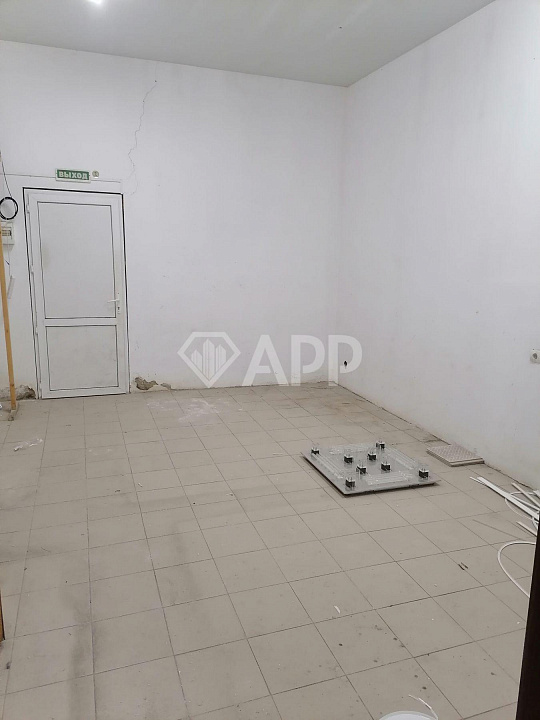 Сдаю торговое помещение, 71 м² фото