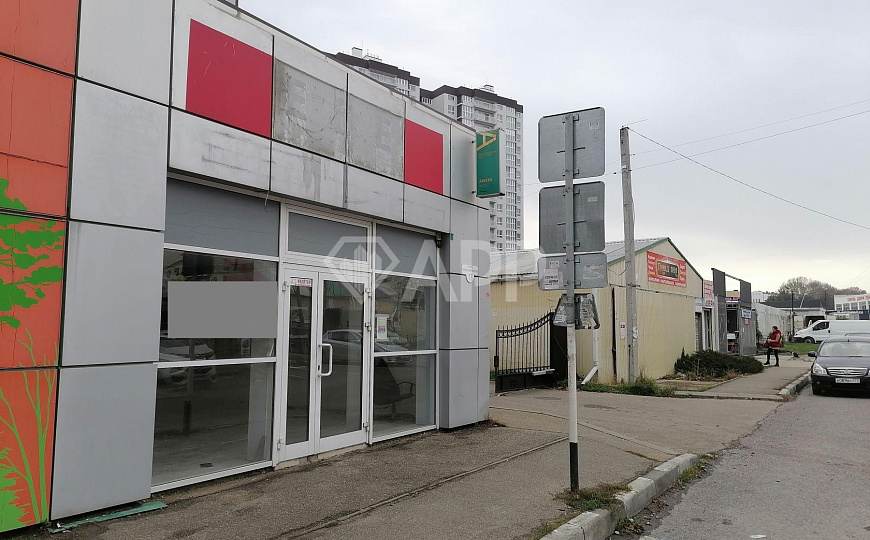 Сдаю торговое помещение, 71 м² фото