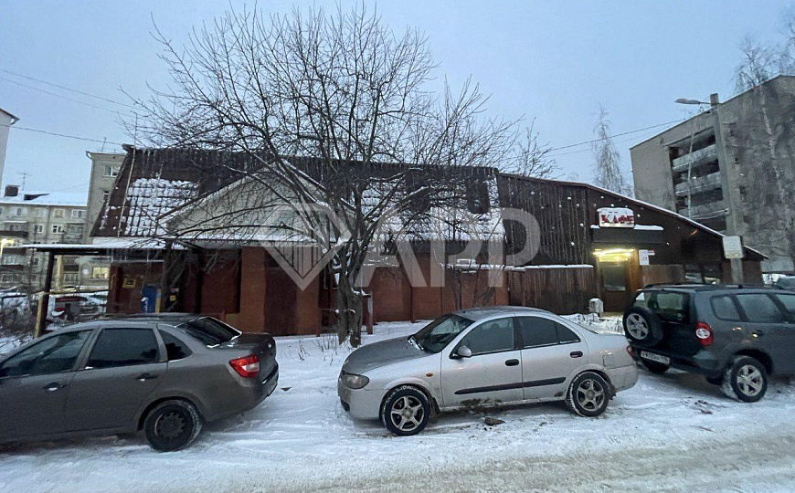 Продам здание с прилегающим земельным участком. фото