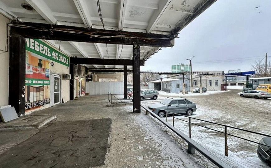  Торговое помещение, 358 м² фото