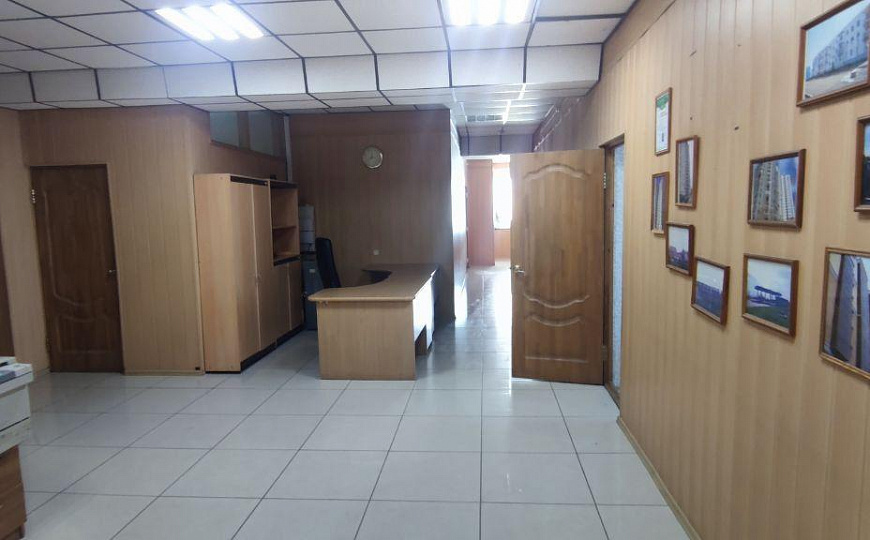  Офис с большой парковкой, 115 м² фото