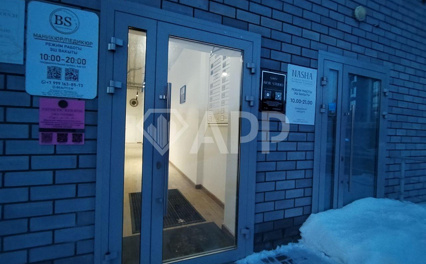 Помещение свободного назначения, 23 м2, с окном и мокрой точкой  фото