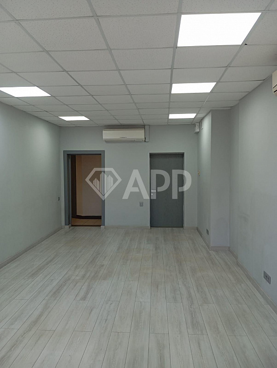 Аренда офиса в центре города , к.у.включены фото