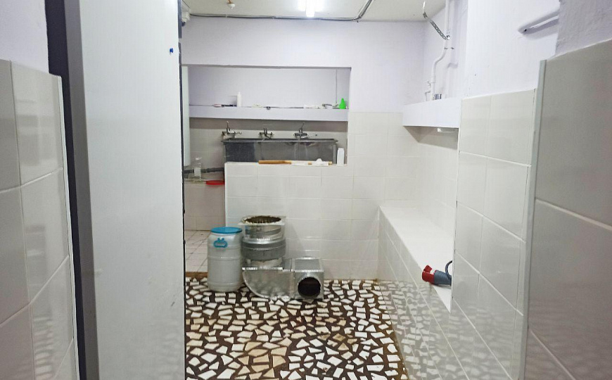 Помещение 71,2 м² с высоким пешеходным трафиком фото