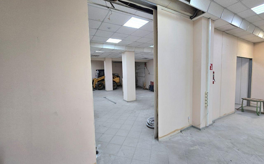 Офисно-торговое помещение, 356 м2 фото