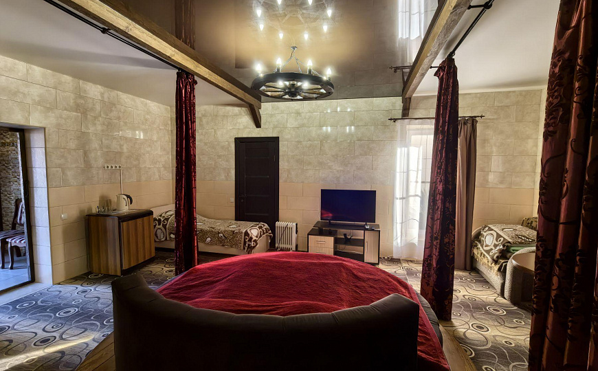 Продаю гостиничный комплекс в Абрау-Дюрсо фото