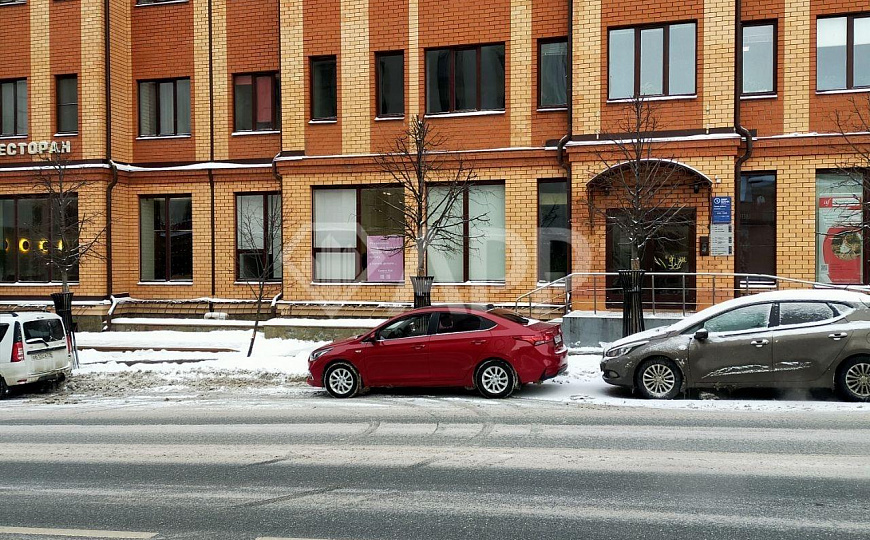 Сдаю 50м² в центре фото