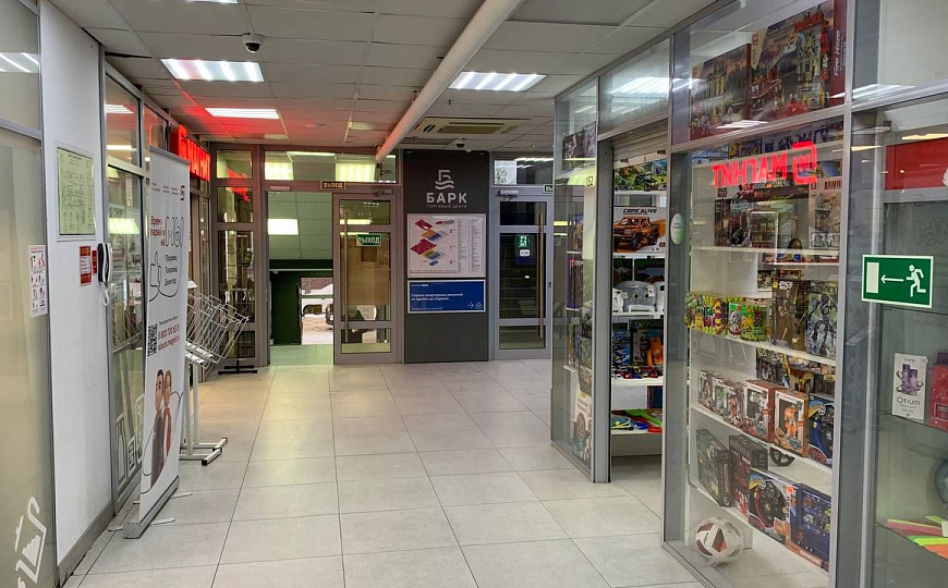 Сдам торговое помещение, 16,8 м² фото