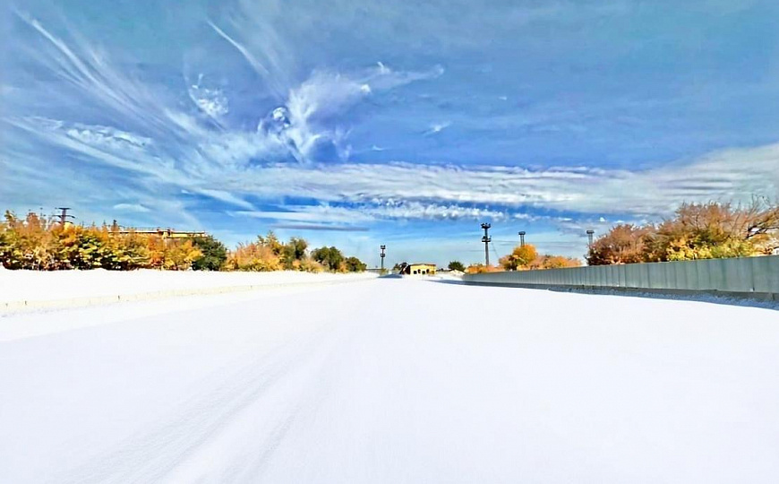 База 800 м2  с ж/д веткой на участке 1,1 га  фото