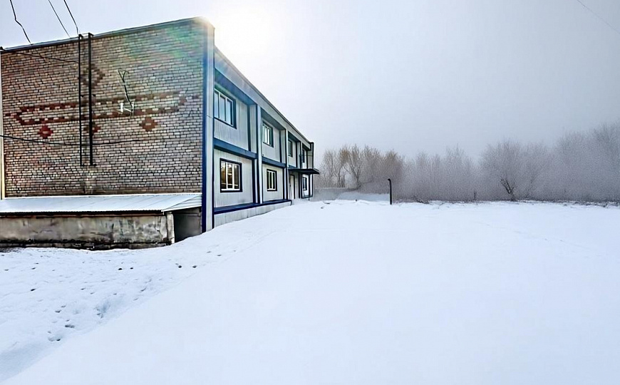 База 800 м2  с ж/д веткой на участке 1,1 га  фото