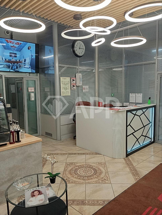 Укомплектованные офисы от 30м2 с парковкой  в центре фото