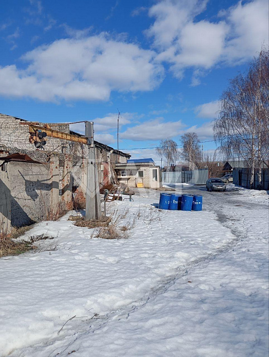 Продажа произв.-складского здания и  участка, ж/д ветка. фото