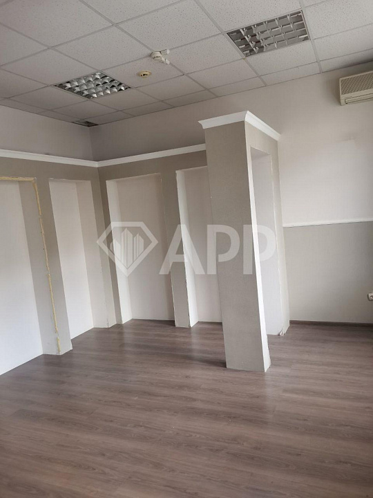 Сдам торговое помещение, 29 м² фото