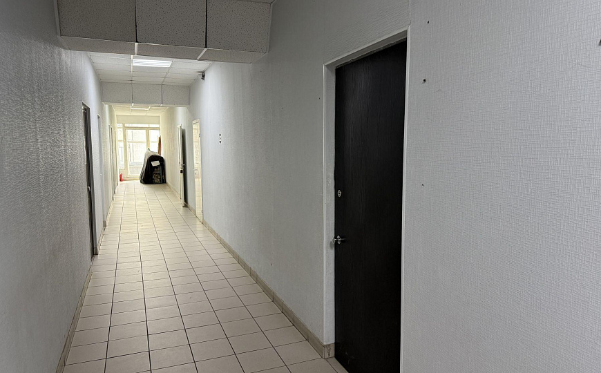 Сдам торговое помещение, 38,4 м² фото