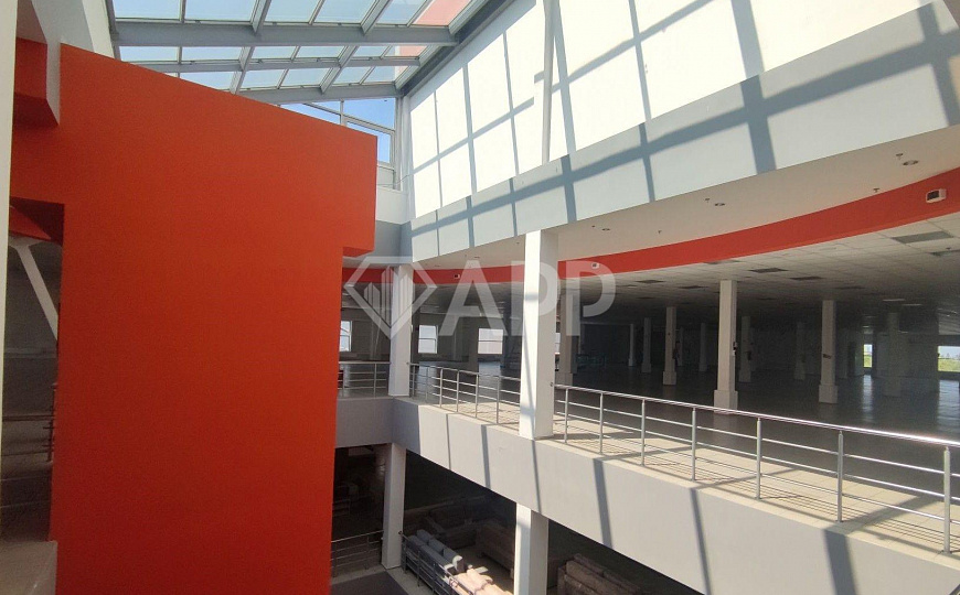 Бизнес-центр/офисный центр, 700 м² фото