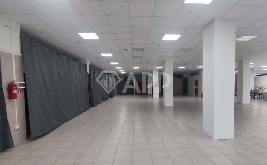 Бизнес-центр/офисный центр, 700 м² фото