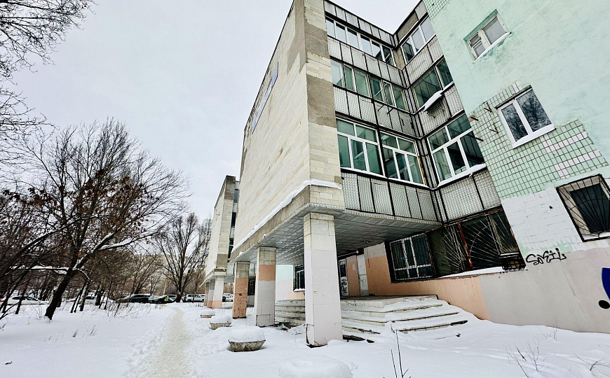 Продажа здания 5164.9 м2 с земельным участком 2328 м2  на 1 линии ул.Антонова-Овсеенко фото