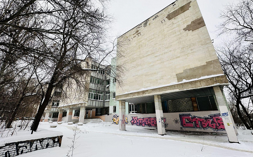 Продажа здания 5164.9 м2 с земельным участком 2328 м2  на 1 линии ул.Антонова-Овсеенко фото