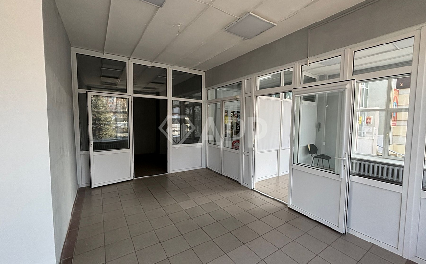 Помещение свободного назначения  фото