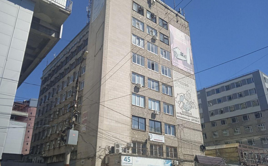 Офис на первой линии, высокий трафик, новый ремонт фото