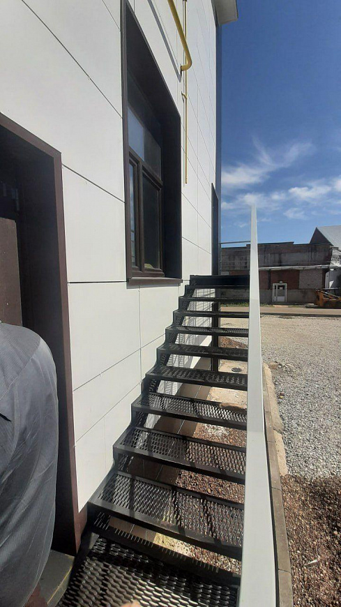 отдельно стоящее здание на 23 мая фото