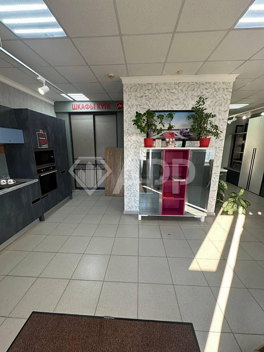 Помещение под магазин или офис на высоком автомобильном трафике, 158,4м² фото