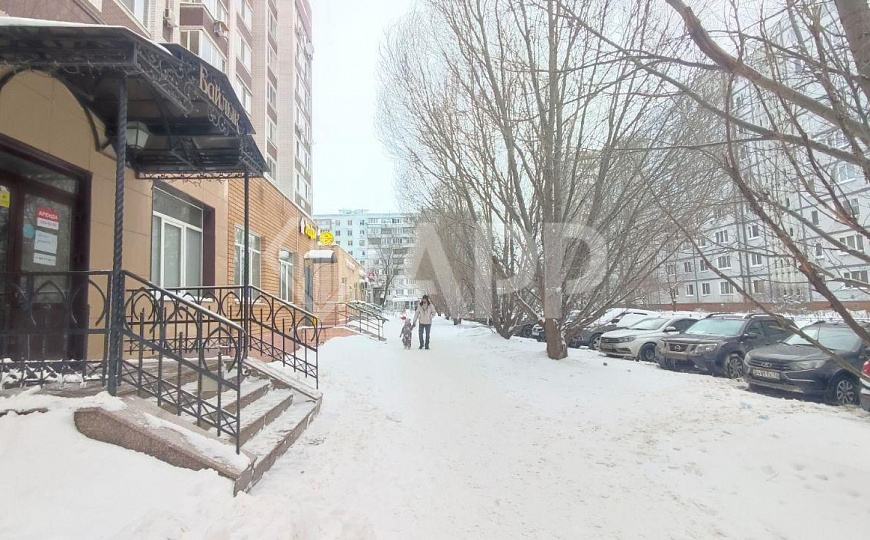 Помещение на 1 линии с очень высоким трафиком 171,7м² фото