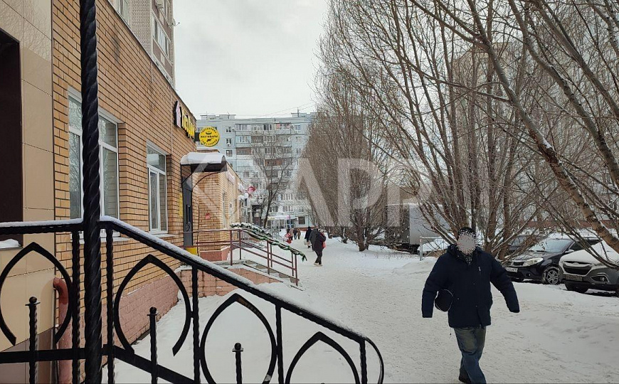 Помещение на 1 линии с очень высоким трафиком 171,7м² фото