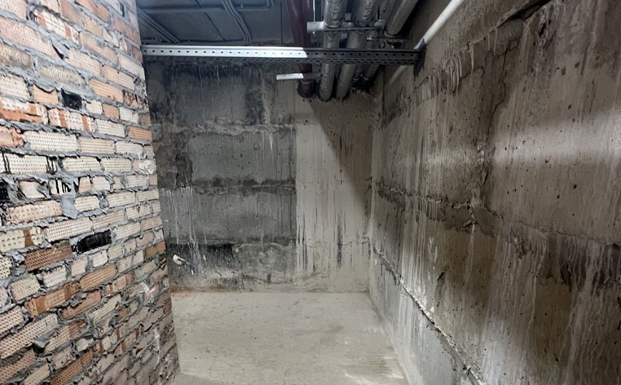 Цоколь в паркинге  2 500 м² фото