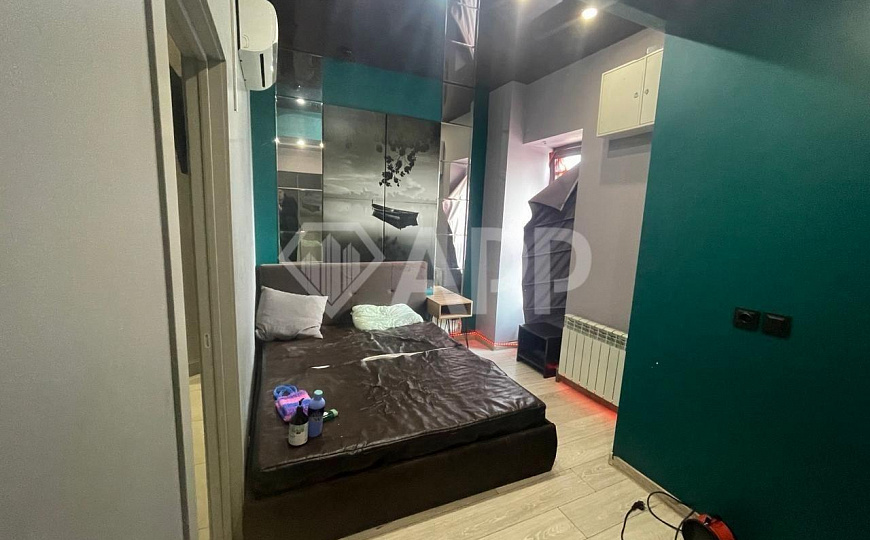 Помещение в центре с панорамнами окнами. фото