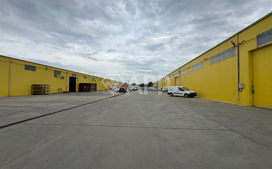 Сдам складское помещение, 2 000 м² фото