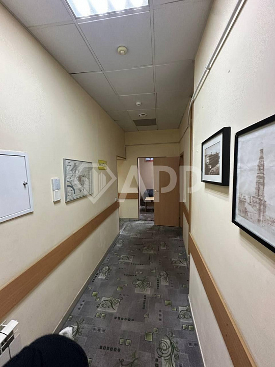 Помещение свободного назначения 375м² в центре города фото