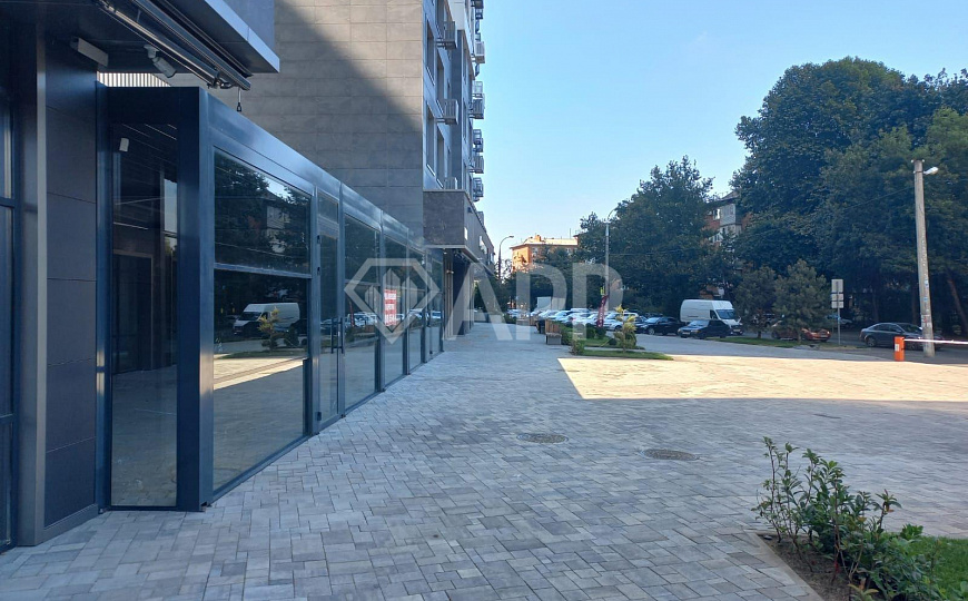 Сдаю торговое помещение, 76,3 м² фото