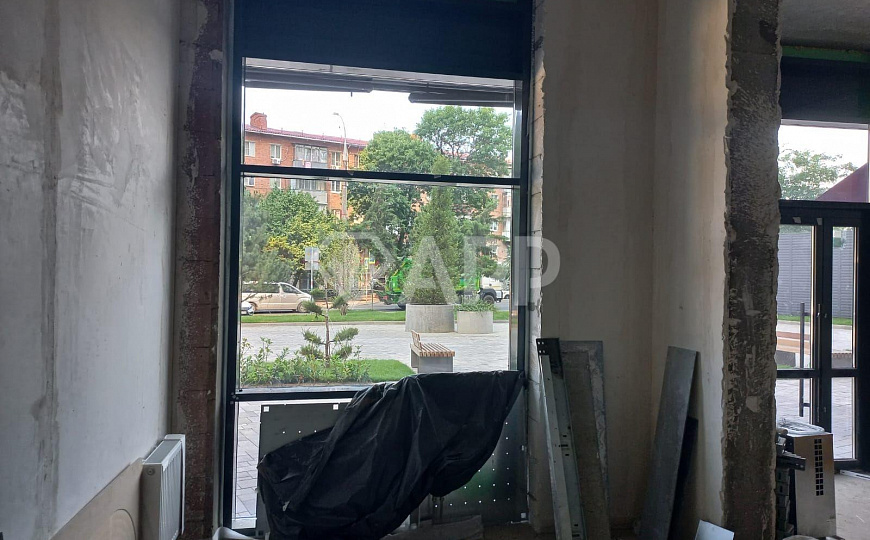 Сдаю торговое помещение, 76,3 м² фото