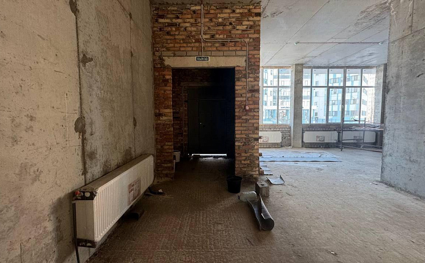 Сдается в аренду помещение346м2 в Новом ЖК Волгарь с панорамным остеклением. фото