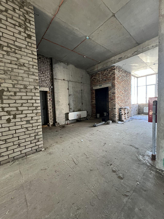 Сдается в аренду помещение346м2 в Новом ЖК Волгарь с панорамным остеклением. фото