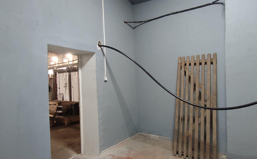 Производственное помещение, 1400 м² фото