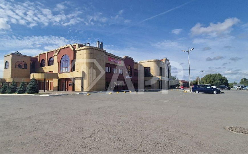 ТК на левом под торговлю, мед.центр, фитнес, банк фото