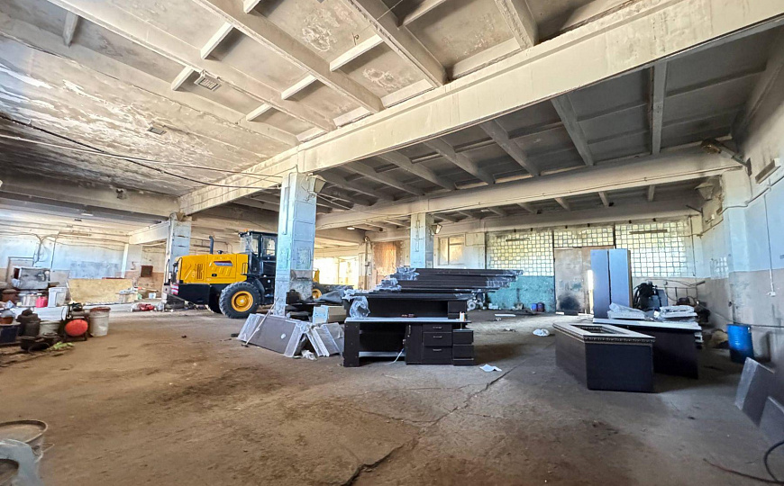 Грузовой автосервис 650 м2 фото