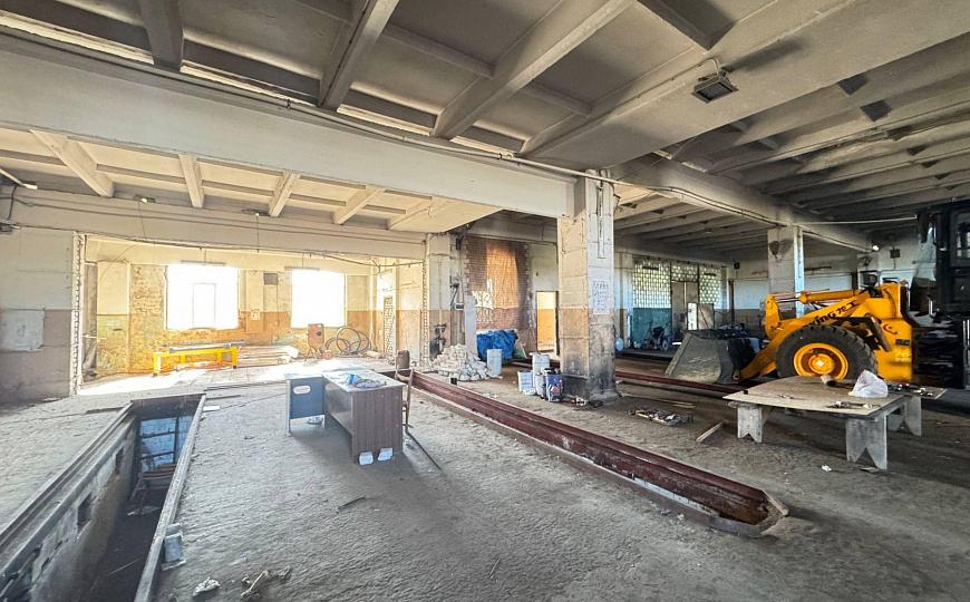 Грузовой автосервис 650 м2 фото