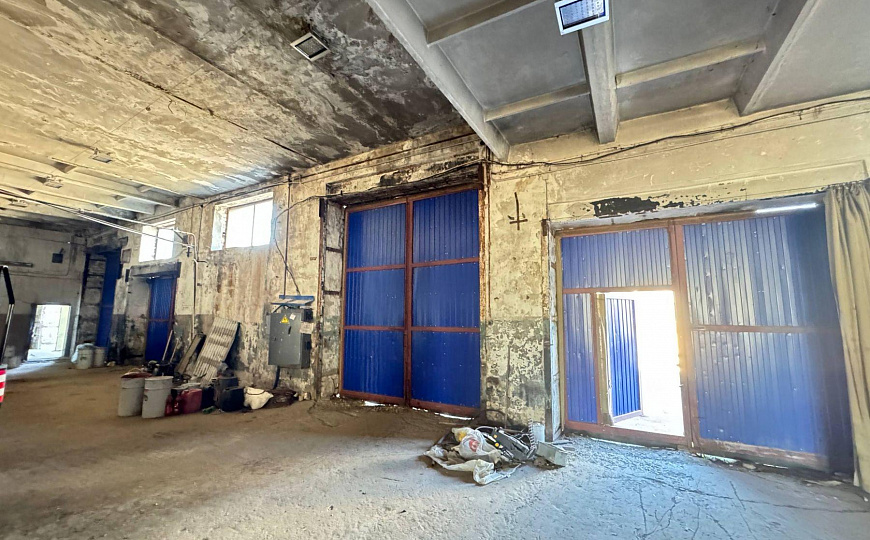 Грузовой автосервис 650 м2 фото