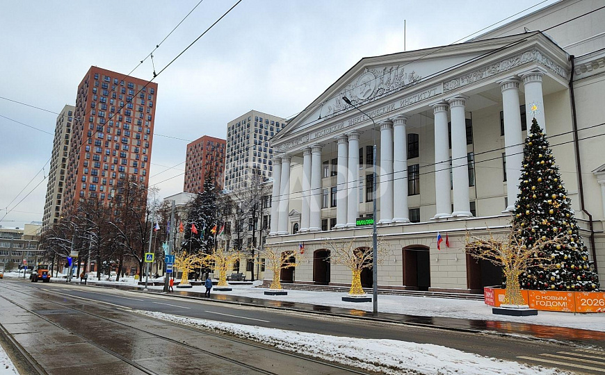 Сдаю площадь в ЖК, в стилобате, 127 м. фото
